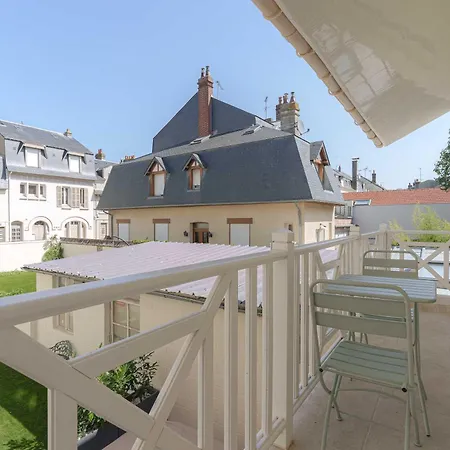 Apartment 1bdr 3p Flat - Balcony - In The Heart Of Deauville
