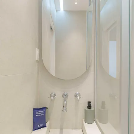 1bdr 3p Flat - Balcony - In The Heart Of *