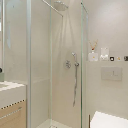1bdr 3p Flat - Balcony - In The Heart Of * Deauville