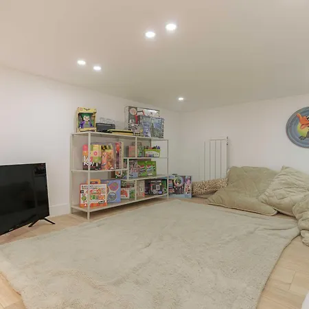 Apartment 1bdr 3p Flat - Balcony - In The Heart Of *